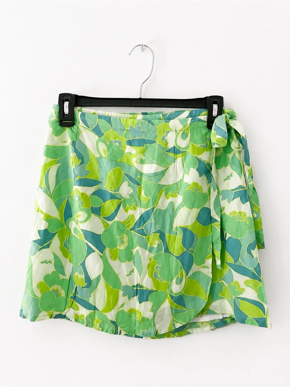 Faithfull the Brand Revolve Lucio Wrap Skirt in Galarosa Print Size 4